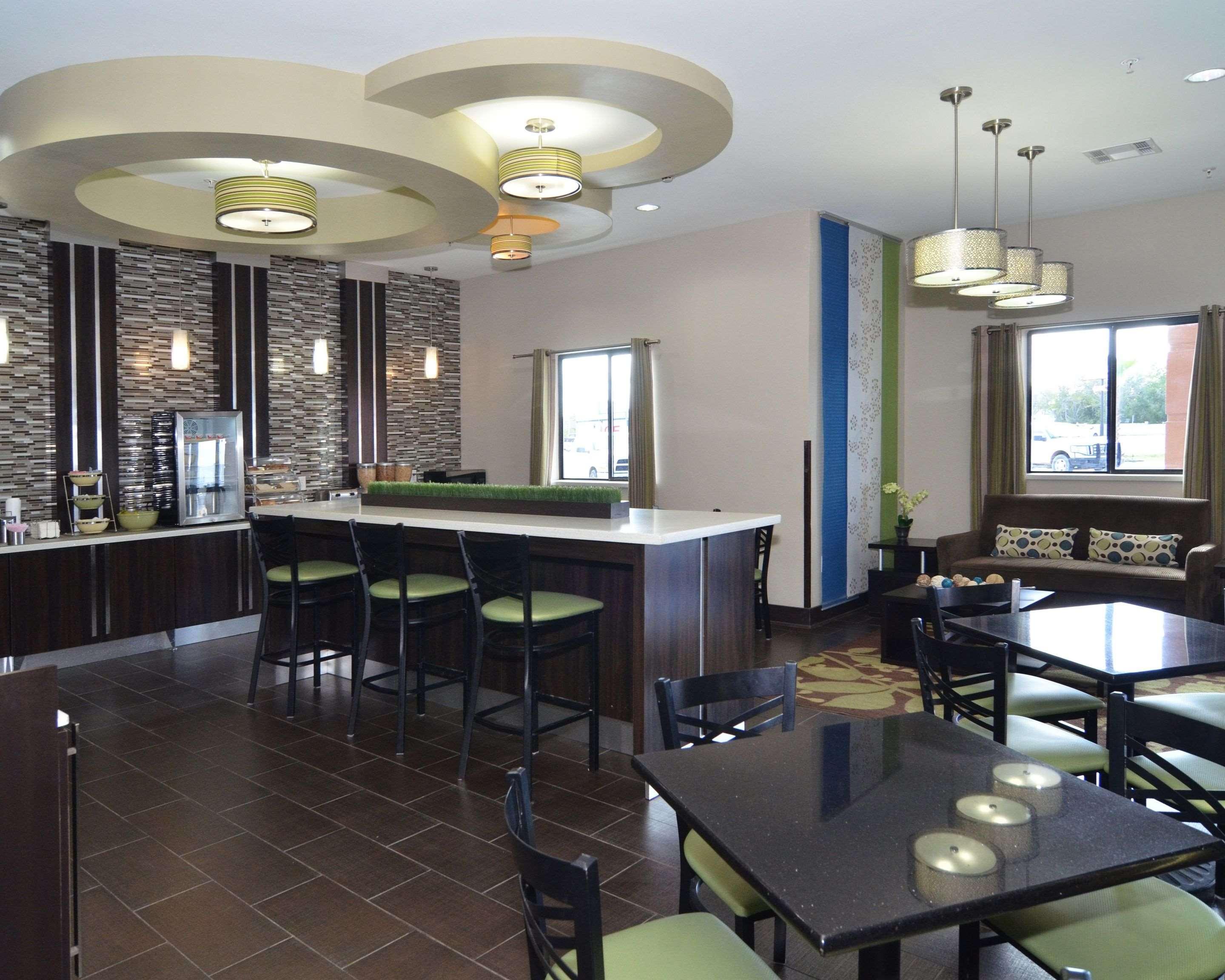 Quality Inn & Suites Kenedy - Karnes City Ngoại thất bức ảnh