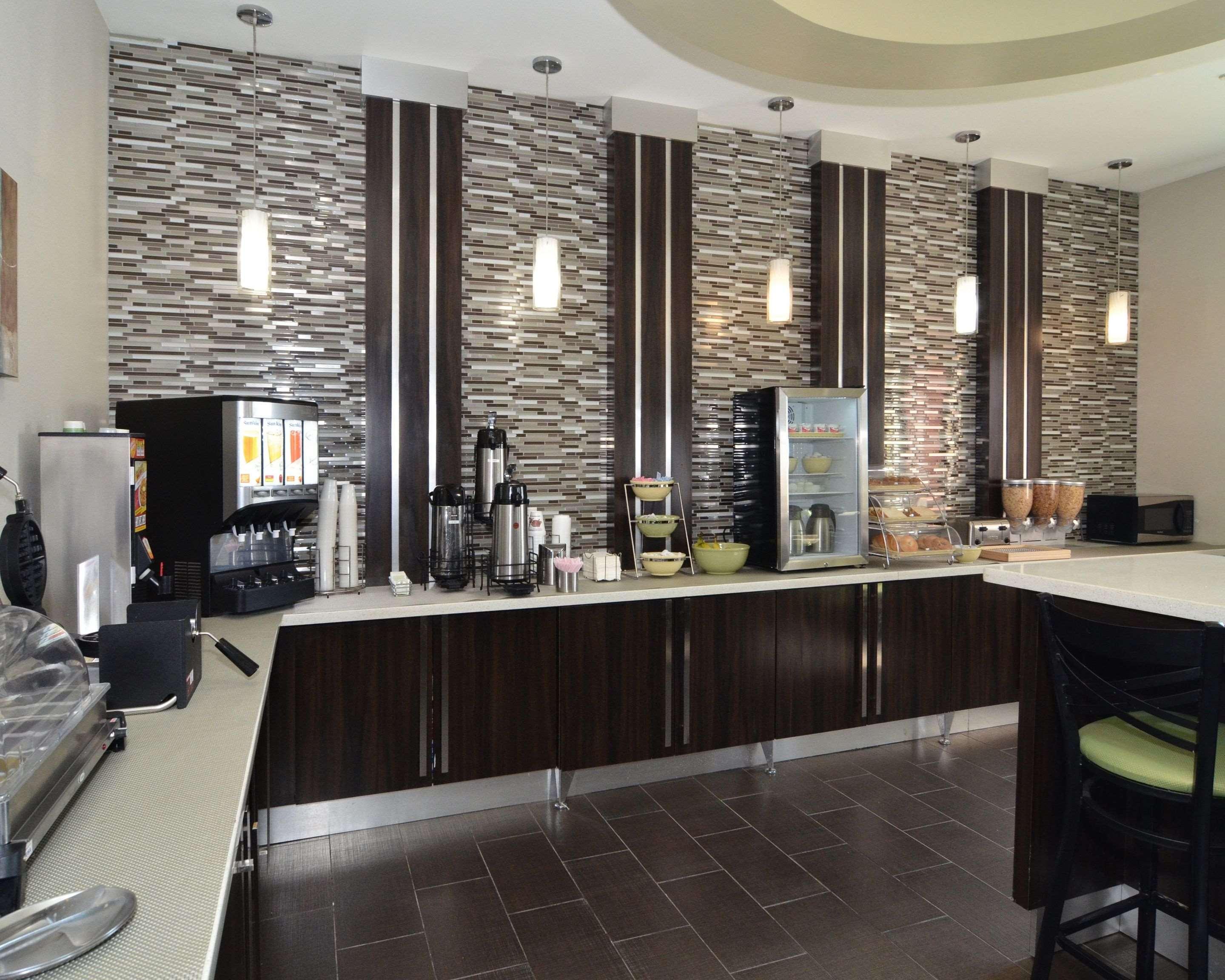 Quality Inn & Suites Kenedy - Karnes City Ngoại thất bức ảnh
