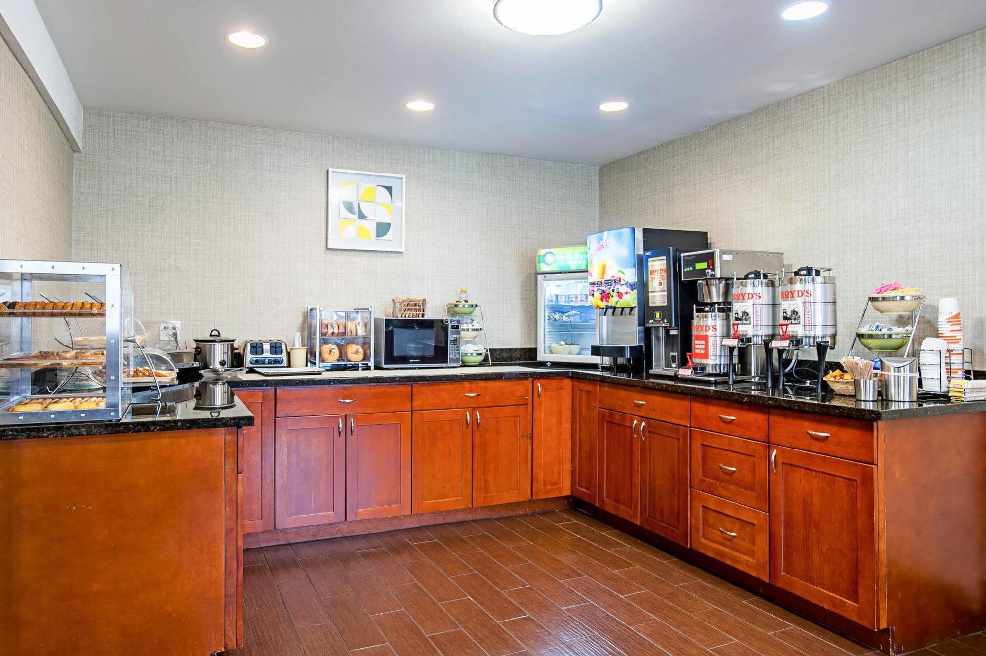 Quality Inn & Suites Kenedy - Karnes City Ngoại thất bức ảnh