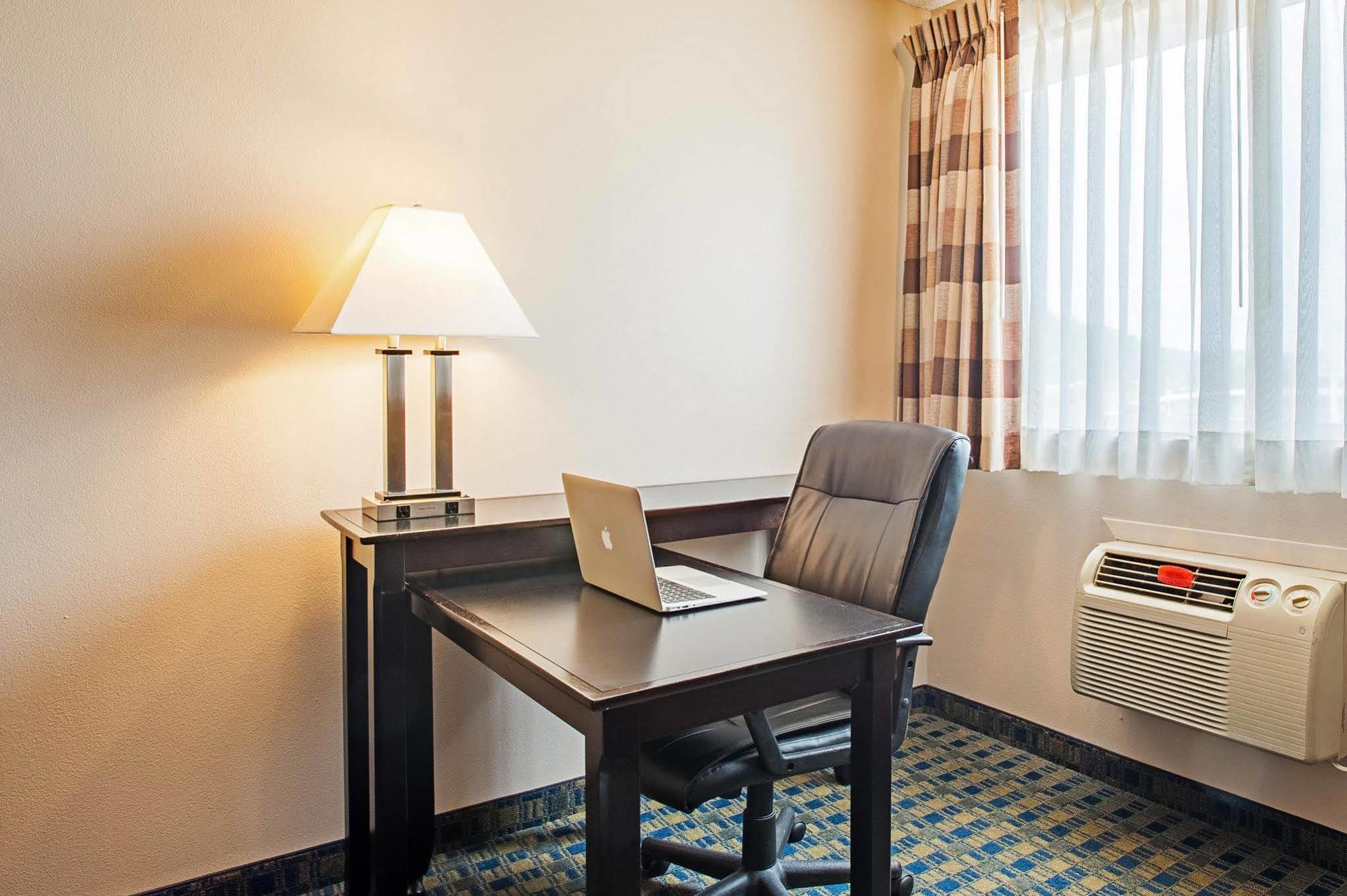 Quality Inn & Suites Kenedy - Karnes City Ngoại thất bức ảnh